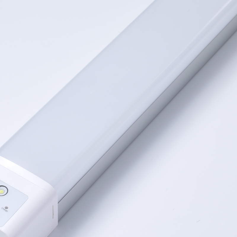 Adopt high-grade PC diffuser, light transmission rate up to 90% COMLED linear light high transmission Adopt high-grade PC diffuser and Aluminium base, light transmission rate up to 90%